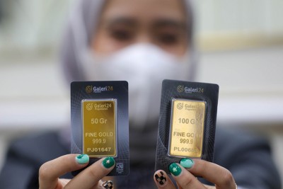 Full Senyum Pembeli Emas Antam Lebaran 10 Tahun Kala Harga Buyback Turun Mei 2025