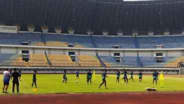 Persib di Ambang Juara Liga 1, Klok Pantau Laga Persik Vs Persebaya