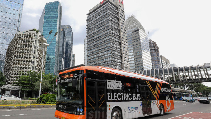 Grup Bakrie (VKTR) Raih Tender Pasok 80 Bus Listrik untuk Transjakarta