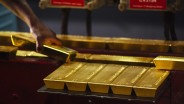 Harga Emas Melejit Dipicu Pelemahan Dolar AS