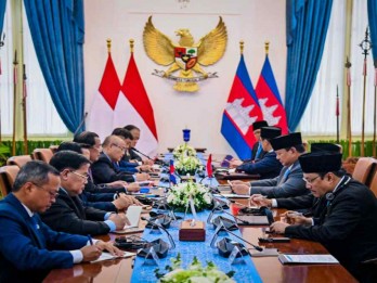 RI Setop Impor Beras dari Kamboja, Prabowo: Tidak Sedikit Jasanya Jokowi Sebagai Presiden