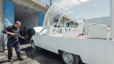 Paus Fransiskus Wariskan Popemobile jadi Klinik Kesehatan Keliling Anak-anak di Gaza