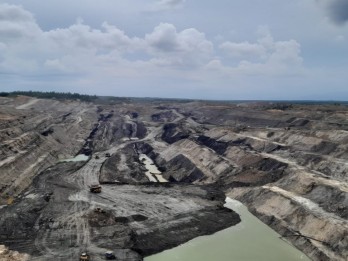 Beda Nasib Emiten Emas, ANTM Cs dan Emiten Batu Bara, AADI Cs