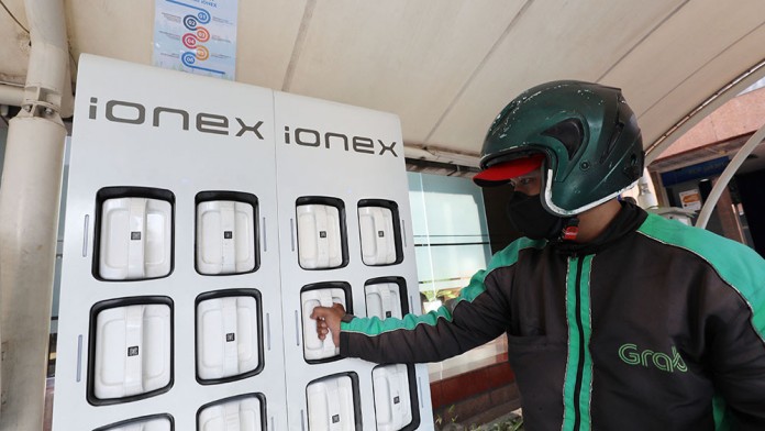 Penjualan Motor Listrik Polytron Turun 50%, Ini Penyebabnya