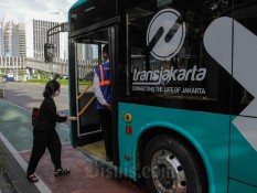 Pramono Targetkan Pengguna Transportasi Umum di Jakarta Naik 10% Setiap Tahun