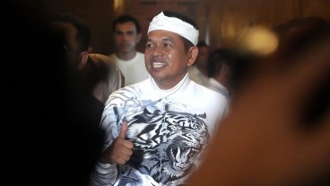 Saat Dedi Mulyadi Kecewa Jadi Kambing Hitam Soal Jalan Rusak di Kabupaten Cirebon