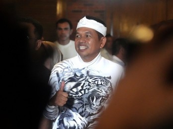 Saat Dedi Mulyadi Kecewa Jadi Kambing Hitam Soal Jalan Rusak di Kabupaten Cirebon