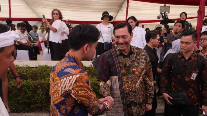 Luhut Wanti-wanti Purnawirawan TNI yang Ingin Makzulkan Gibran