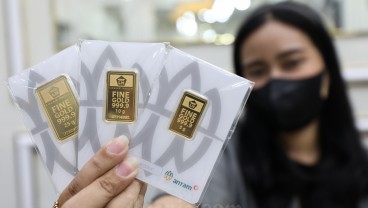 Harga Emas 24 Karat Antam Turun Hari Ini, Jadi Rp1.953.000 per Gram