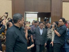 Staf Hasto Akui Dapat Titipan Tas dan Koper dari Harun Masiku