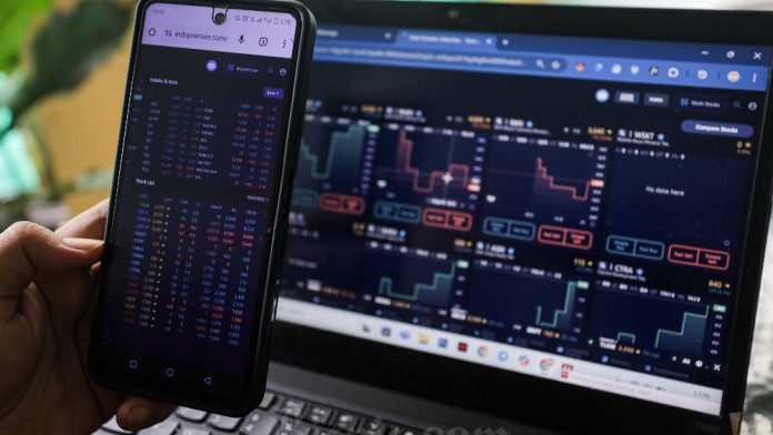 PREMIUM NOTES: Lo Kheng Hong Belanja Saham, Cuan Tebal PTBA Cs, Konglomerat RI Royal Dividen