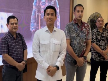 Ipar dan Pengacara Jokowi Serahkan Ijazah Asli ke Bareskrim