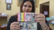 Rupiah Akhir Pekan Ditutup Melemah Sentuh Level Rp16.520 per Dolar AS