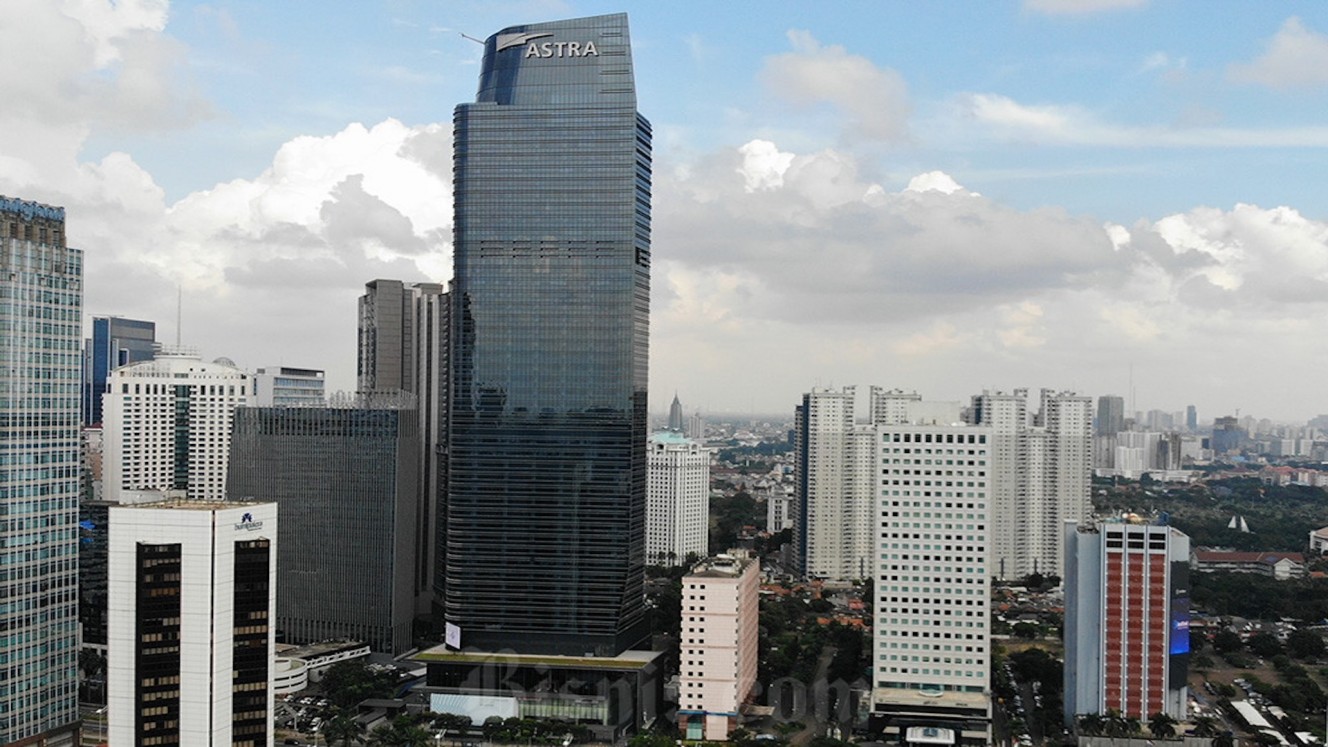 Aerial foto gedung Menara Astra yang ada di Jalan Sudirman, Jakarta Pusat. Bisnis/Himawan L Nugraha
