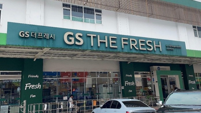 Retail Stores Continue Shutting Down in Indonesia
