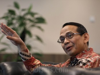 OJK Jatuhkan Sanksi bagi 9 Pinjol, 17 Multifinance hingga 33 Modal Ventura pada April 2025