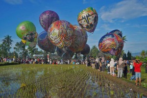 Penerbangan Balon Tradisional di Magelang Meriahkan Perayaan Hari Raya Tri Suci Waisak