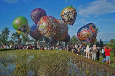Penerbangan Balon Tradisional di Magelang Meriahkan Perayaan Hari Raya Tri Suci Waisak