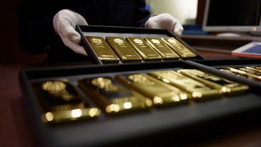 Terdampak Kesepakatan Tarif AS-China, Harga Emas Anjlok