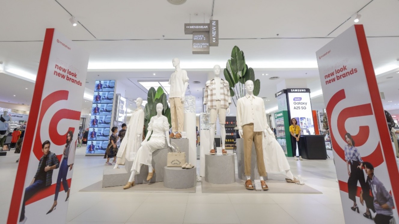 PT Matahari Department Store Tbk. (LPPF) membuka gerai baru di AEON Deltamas, Cikarang, pada Jumat (22/4/2024).