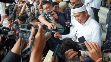Dedi Mulyadi Tanggung Biaya Sekolah Anak-anak Korban Ledakan Amunisi Garut
