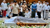 Prabowo Beri Penghormatan Terakhir untuk Legenda Pencak Silat Eddie Nalapraya