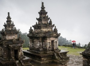 Obyek Wisata Cagar Budaya Candi Gedongsongo