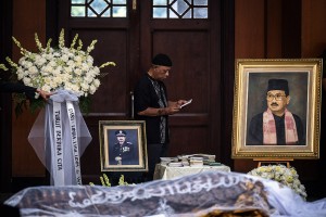 Tokoh Pencak Silat Eddie Mardjoeki Nalapraya Wafat