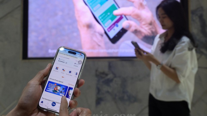 Cara Top Up DANA lewat M-Banking BCA, BRI, dan Mandiri