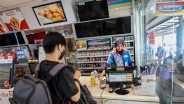 Untung Indomaret (DNET) dan Alfamart (AMRT) di Tengah Gugurnya Para Pesaing