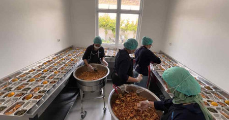 Sederet Risiko Program MBG yang Bisa Dilindungi Asuransi, Tak Cuma Keracunan