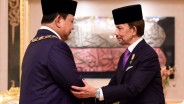 Prabowo Terima Bintang Kebesaran Tertinggi dari Sultan Brunei Hassanal Bolkiah