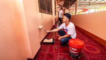 Aksi Nyata Nippon Paint di Hari Waisak: Revitalisasi Vihara Dhamma Bakti