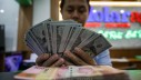 Rupiah Dibuka Menguat, Sentuh Rp16.560 per Dolar AS