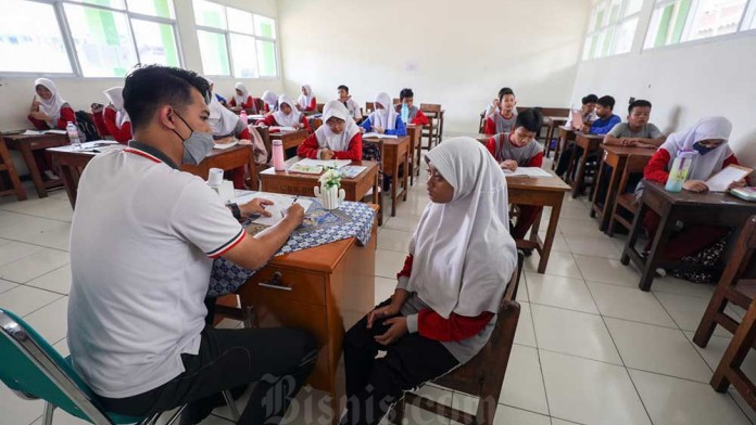 Kuota SPMB Jabar 329.000 Siswa, Calon Peserta Capai 2 Kali Lipat