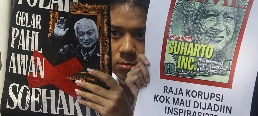 Aksi Tolak Soeharto Jadi Pahlawan
