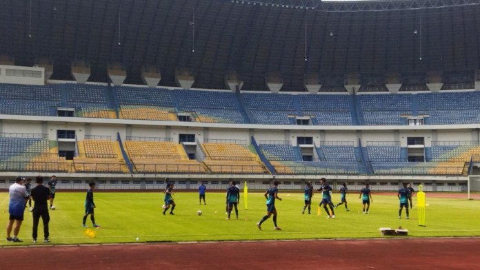 Empat Pemain Absen, Persib Yakin Tekuk Pendekar Cisadane