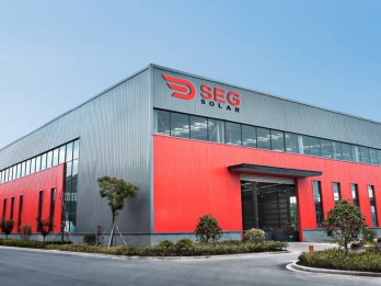 SEG Solar Mulai Produksi Sel Surya Efisiensi Tinggi di Batang