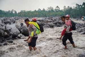 139 KK Terisolasi Akibat Lahar Hujan Gunung Semeru