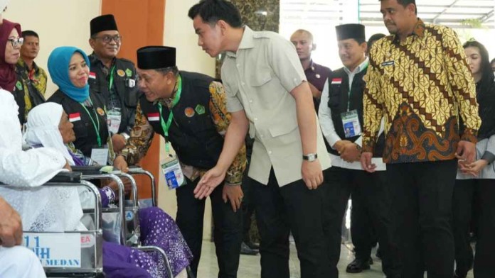Gibran Minta Bobby Usul Layanan Fast Track Haji ke Kedubes Arab Saudi