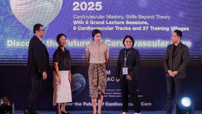 Caroline Riady Bagi Kiat Sukses RS Siloam