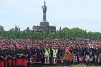 Gelar Agung Pecalang Bali Tolak Ormas dan Premanisme