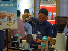 Coconut Aren Latte Kian Terkenal di World of Coffee 2025