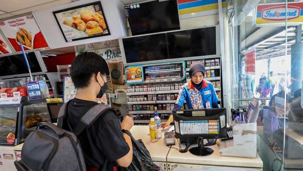 Indomaret (DNET) and Alfamart (AMRT) Thrive as Rivals Struggle