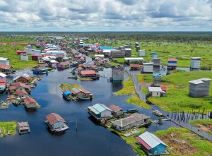 Melihat Lebih Dekat Desa Tanpa Daratan di Kalimantan Timur