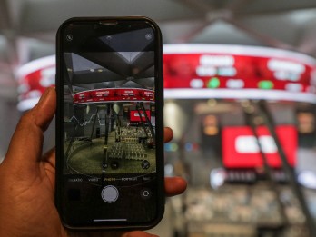 IHSG Dibuka Volatil, Saham ADRO, ANTM, MDKA Melaju Kencang