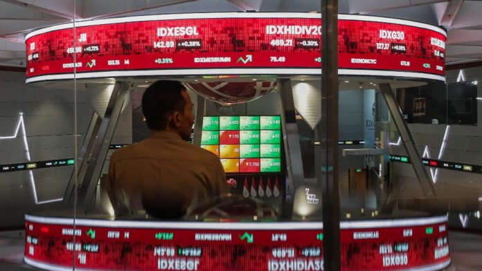Saham AKRA, PGAS, PTBA, dan ANTM Hijau saat Indeks Bisnis-27 Melemah