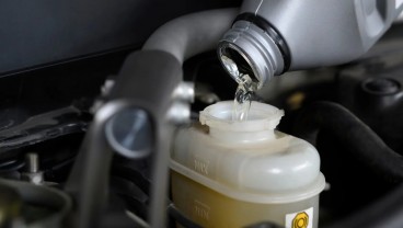 Tips Memilih Minyak Rem Mobil Sesuai Jenis dan Spesifikasinya