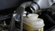 Tips Memilih Minyak Rem Mobil Sesuai Jenis dan Spesifikasinya