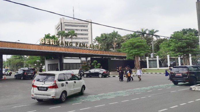 Kondisi Terkini Gedung DPR Jelang Demo Ojol Hari Ini 20 Mei